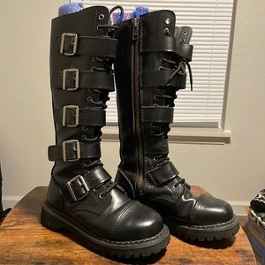 Demonia Riot 20 combat boots Steel toe discontinued
